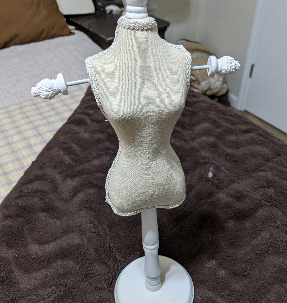 Vanity top jewelry display